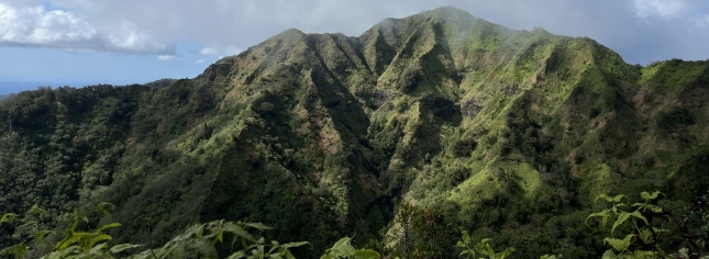 Coastal mountains of Hawai'i