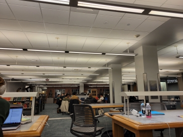 Baker-Berry First Floor Study Space: desks and students studying
