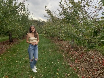 Picking apples at the orchards!