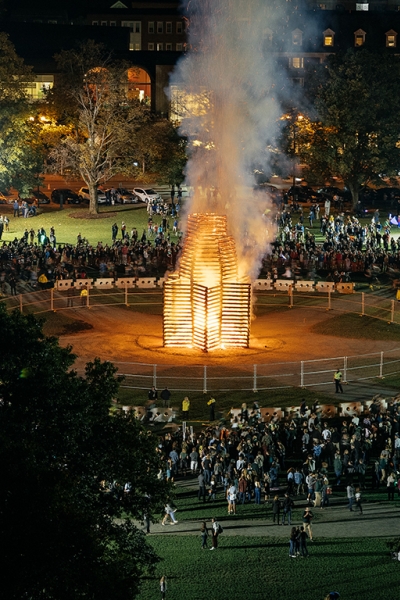 An image of the Dartmouth bonfire