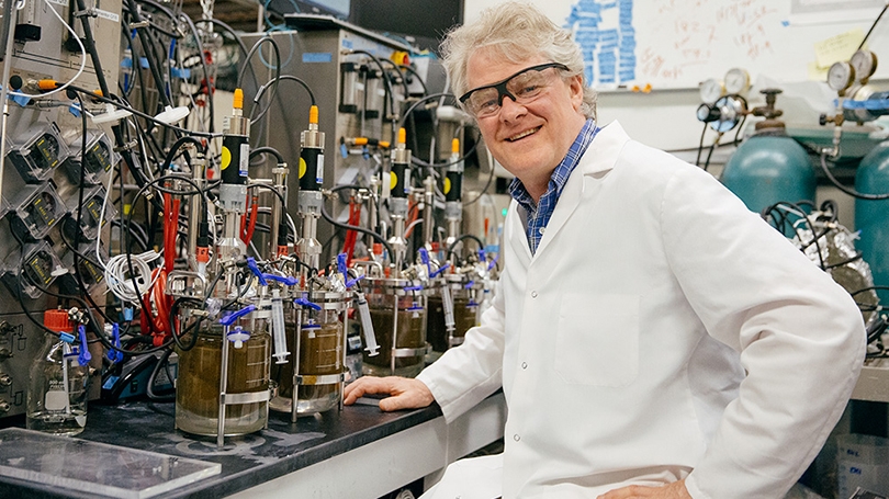 Professor Lee Lynd, Thayer ’84,’87,