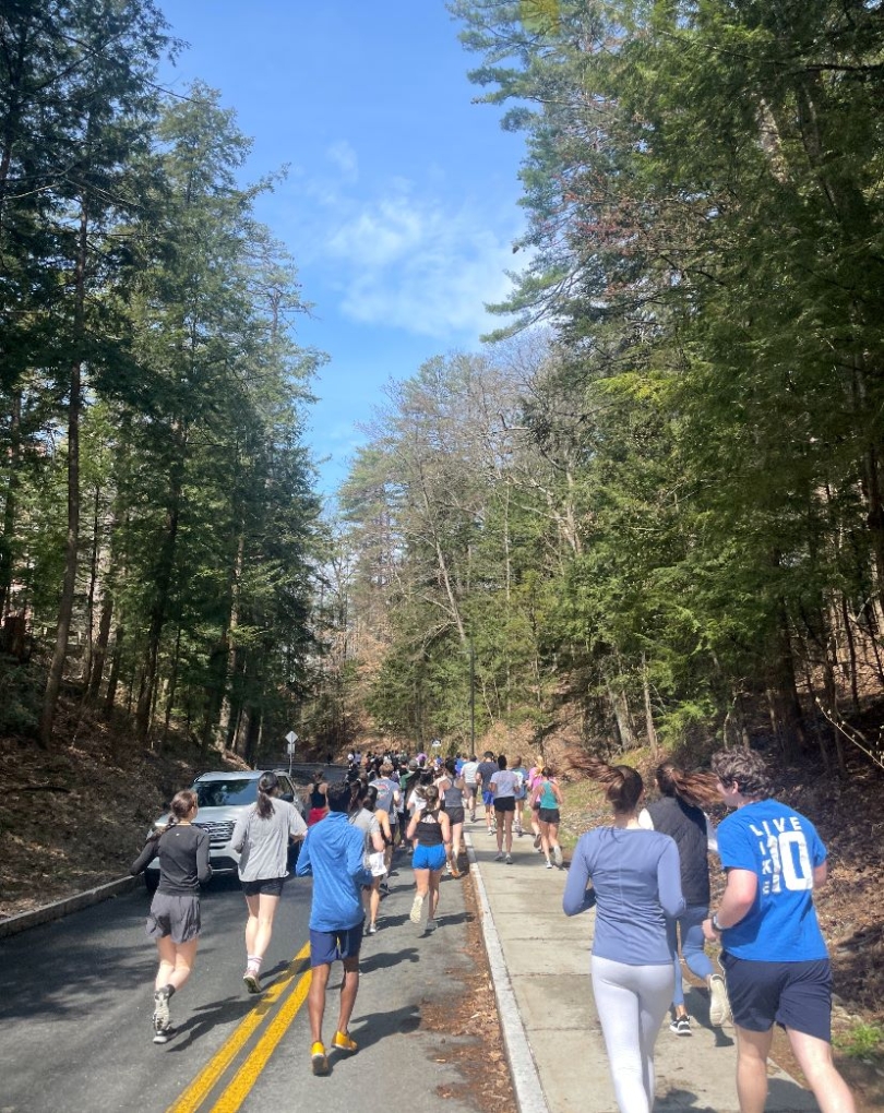 A picture of runners in the SPCSA 5k.