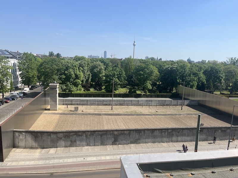 A reconstructed part of the Berlin Wall, one of our GERM 44.07 excursion sites