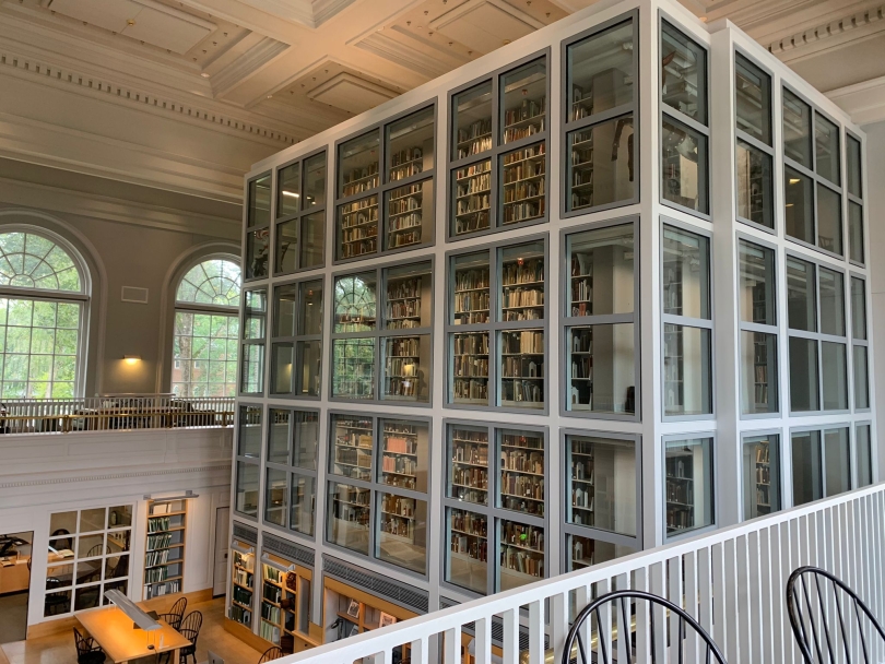 Rauner Library inside