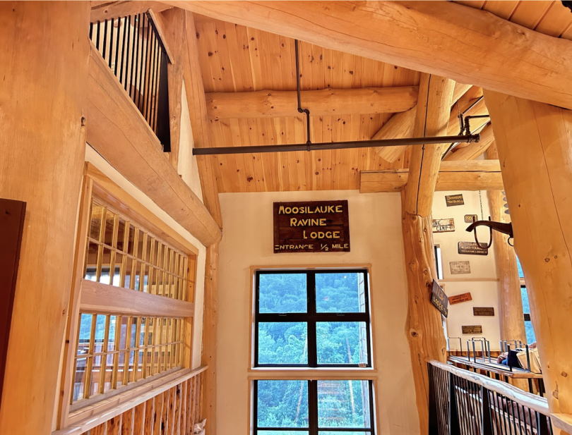 A picture of the Moosilauke Ravine Lodge sign