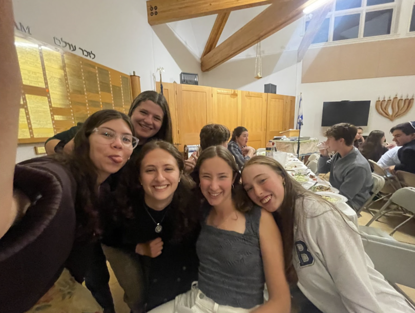 I saw a bunch of my friends from the Womxn's Ultimate Frisbee Team and we all took a photo together!!