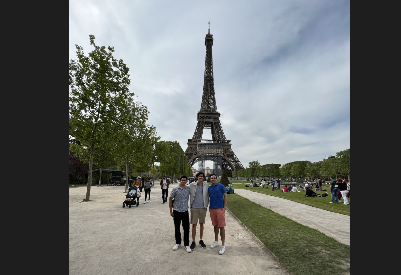 Group Picture (Eiffel Tower)