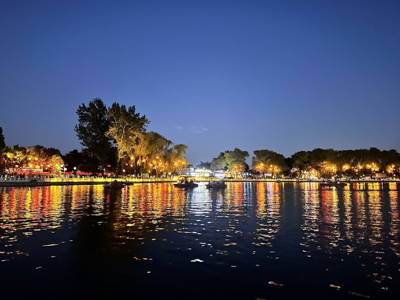 A photo of the majestic view from the boat in Beijing